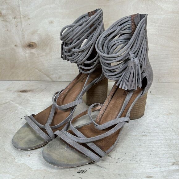 JEFFREY CAMPBEL Despina Gray Suede Fringe Tassel Ankle Strap Chunky Heels Size 9 - Picture 1 of 7